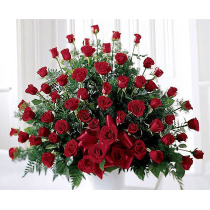 Splendid Red Rose Arrangement
